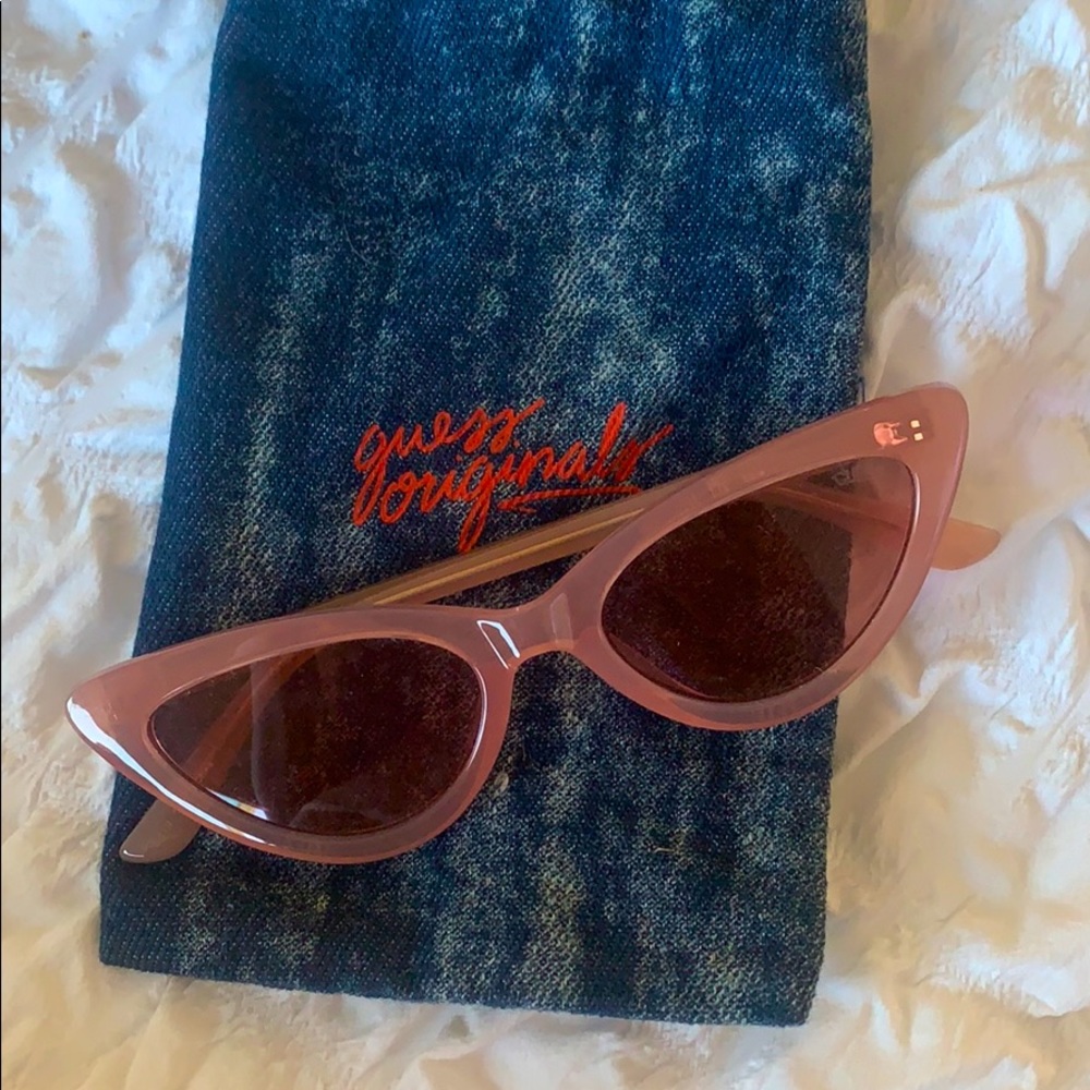 Guess rose sunglasses